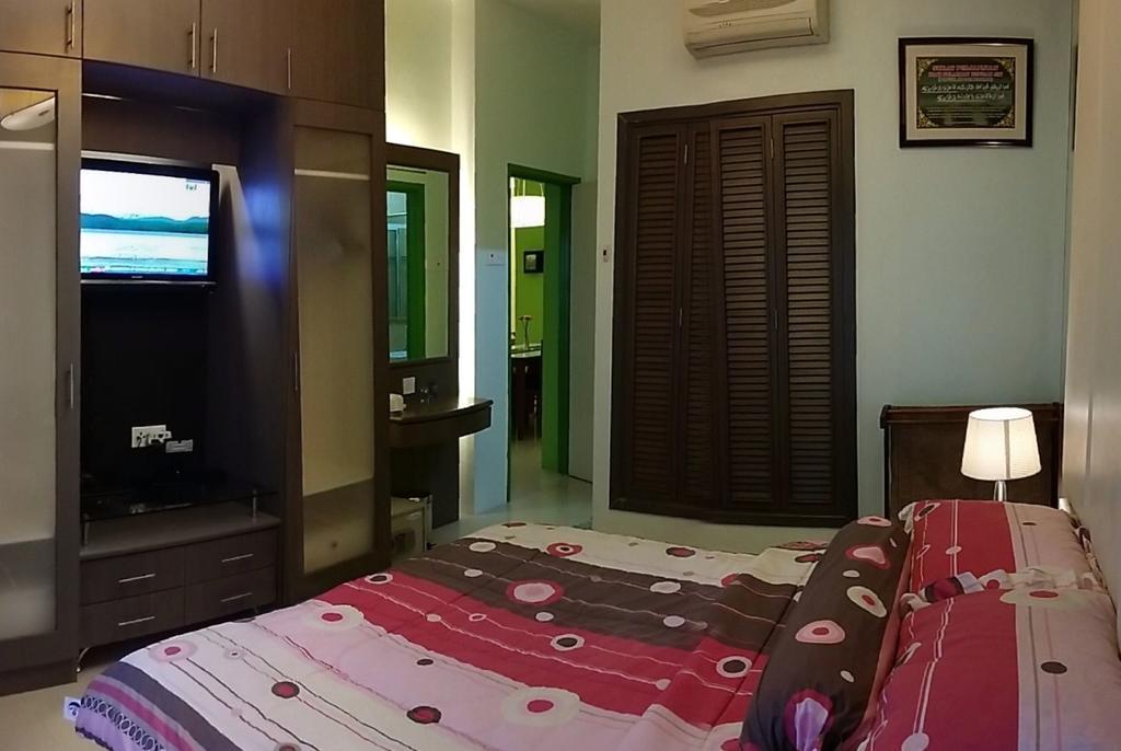 Qaiser Executive Stay East Lake Residence Kampong Bohol Exterior photo