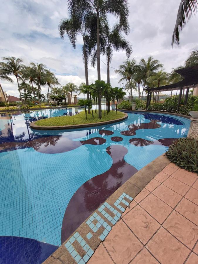 Qaiser Executive Stay East Lake Residence Kampong Bohol Exterior photo