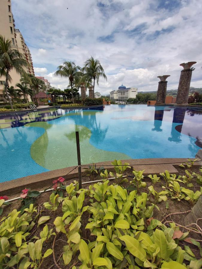 Qaiser Executive Stay East Lake Residence Kampong Bohol Exterior photo